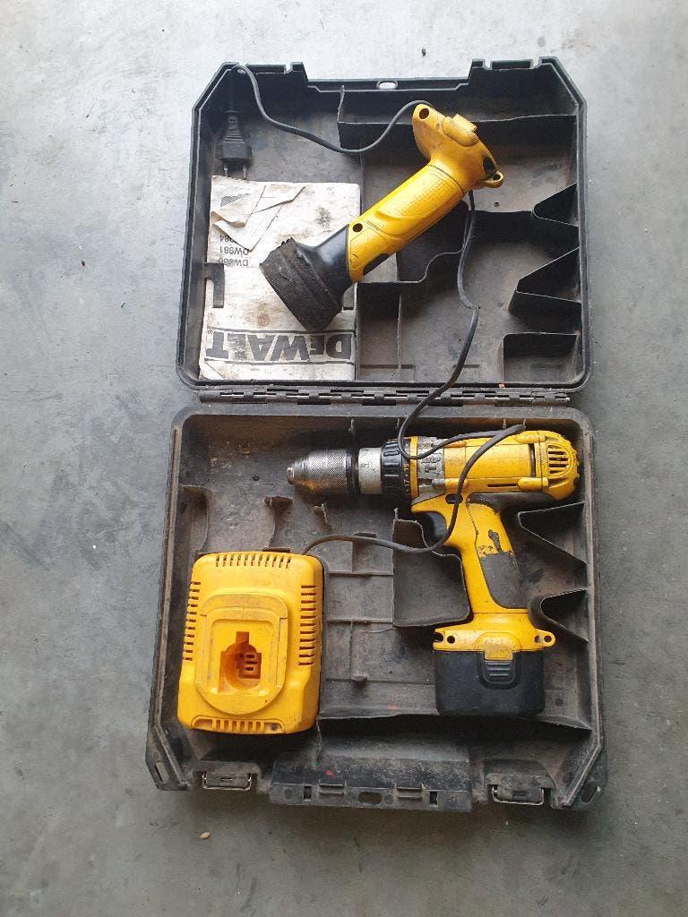dewalt boormachine 12V + werklamp, Ophalen, Gebruikt, Boormachine, Variabele snelheid