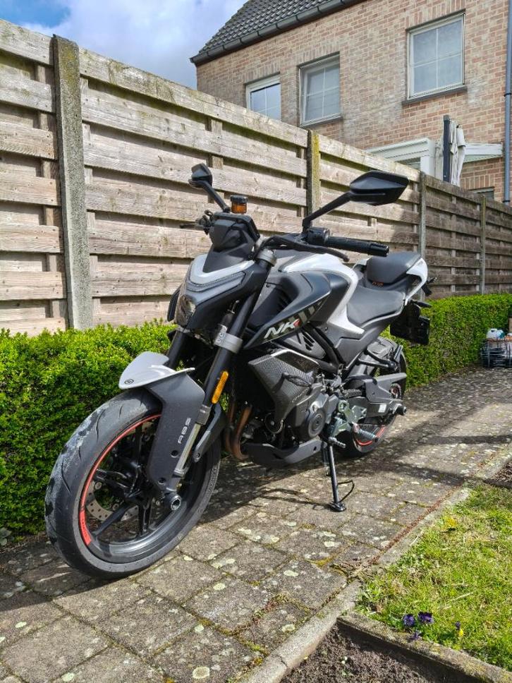 CF-Moto 450nk Wit, Motoren, Motoren | CFMOTO, Particulier, Naked bike, 12 t/m 35 kW, 2 cilinders, Minimaal motorrijbewijs A2, ABS