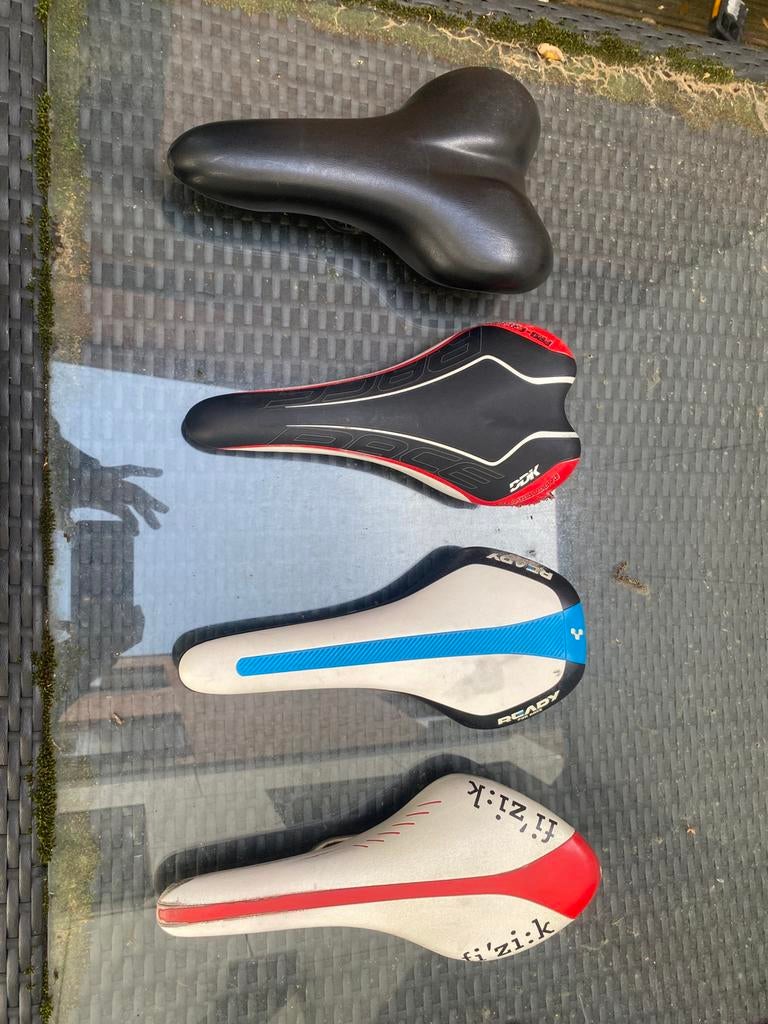 Koers fiets zadels, Fietsen en Brommers, Fietsaccessoires | Overige Fietsaccessoires, Ophalen