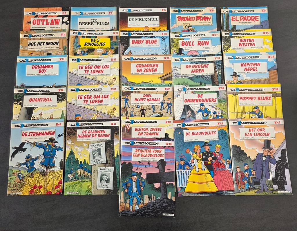 Lot strips: De Blauwbloezen, Ophalen of Verzenden, Gelezen