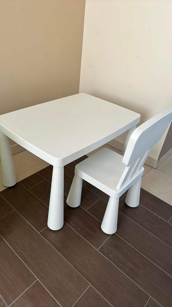 Wit tafelke en stoeltje, Kinderen en Baby's, Ophalen, Zo goed als nieuw