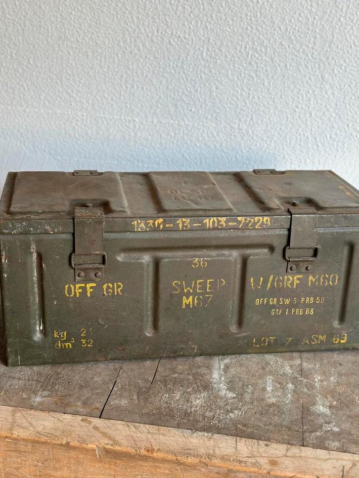 military ammo box, Verzamelen, Militaria | Algemeen, Ophalen
