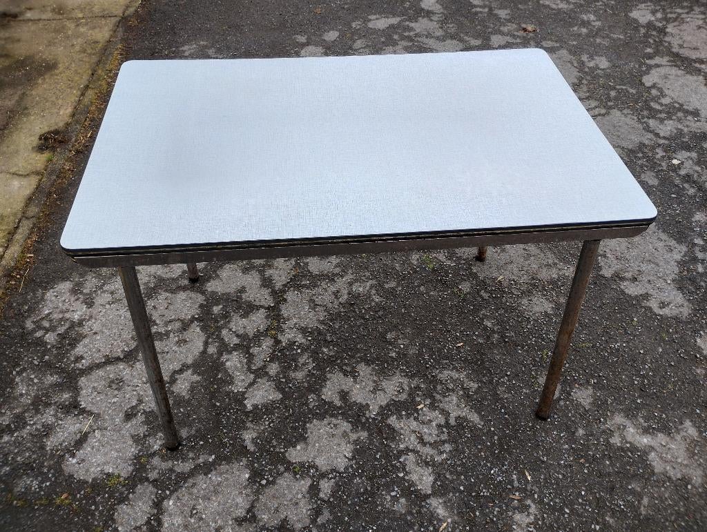 Uitschuifbare Vintage keukentafel, Antiek en Kunst, Ophalen