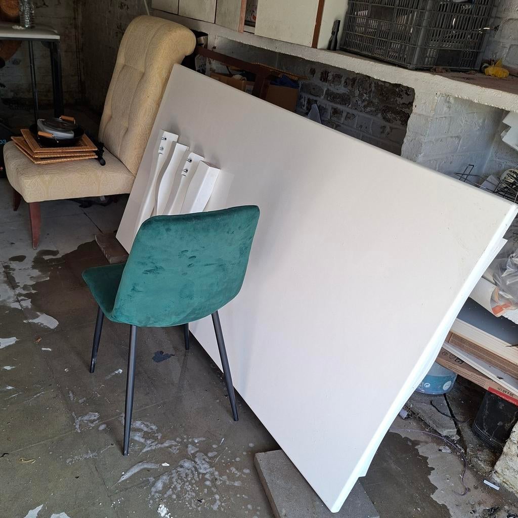 Table à manger en bois + 8 chaises, très bon état, Comme neuf, 100 à 150 cm, Enlèvement, Chêne