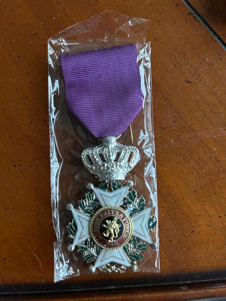 médaille Ordre de Léopold 1er - chevalier, Timbres & Monnaies, Pièces & Médailles, Enlèvement