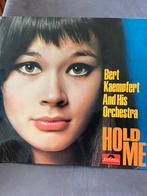 LP “Bert Kaempfert and his Orchestra” HOLD ME, Cd's en Dvd's, Vinyl | Jazz en Blues, Ophalen, 1960 tot 1980, Zo goed als nieuw