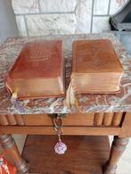 Deux livres religieux anciens, Enlèvement ou Envoi