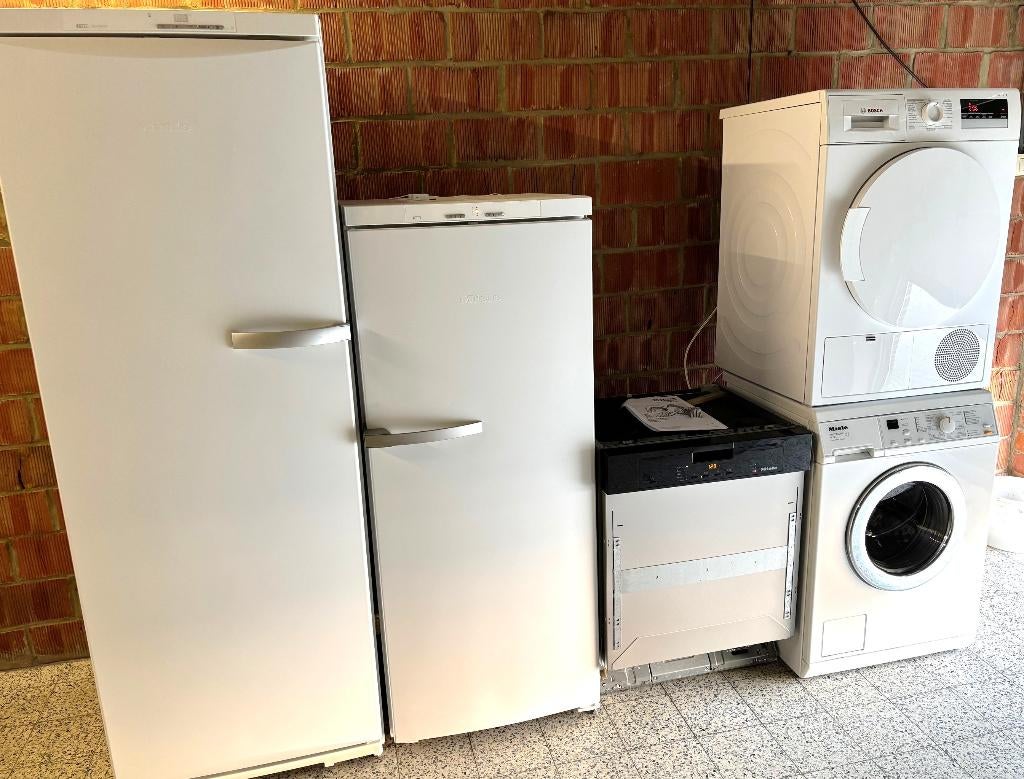 MIELE diepvries A++ 305 liter NOFROST geen ijs meer, 160 cm of meer, Zo goed als nieuw, Ophalen, Vrieskast