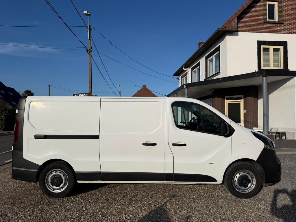 Opel Vivaro 2.0 tdci bj 2017 euro 6, Auto's, Vivaro, Euro 6, Bedrijf, 5 deurs