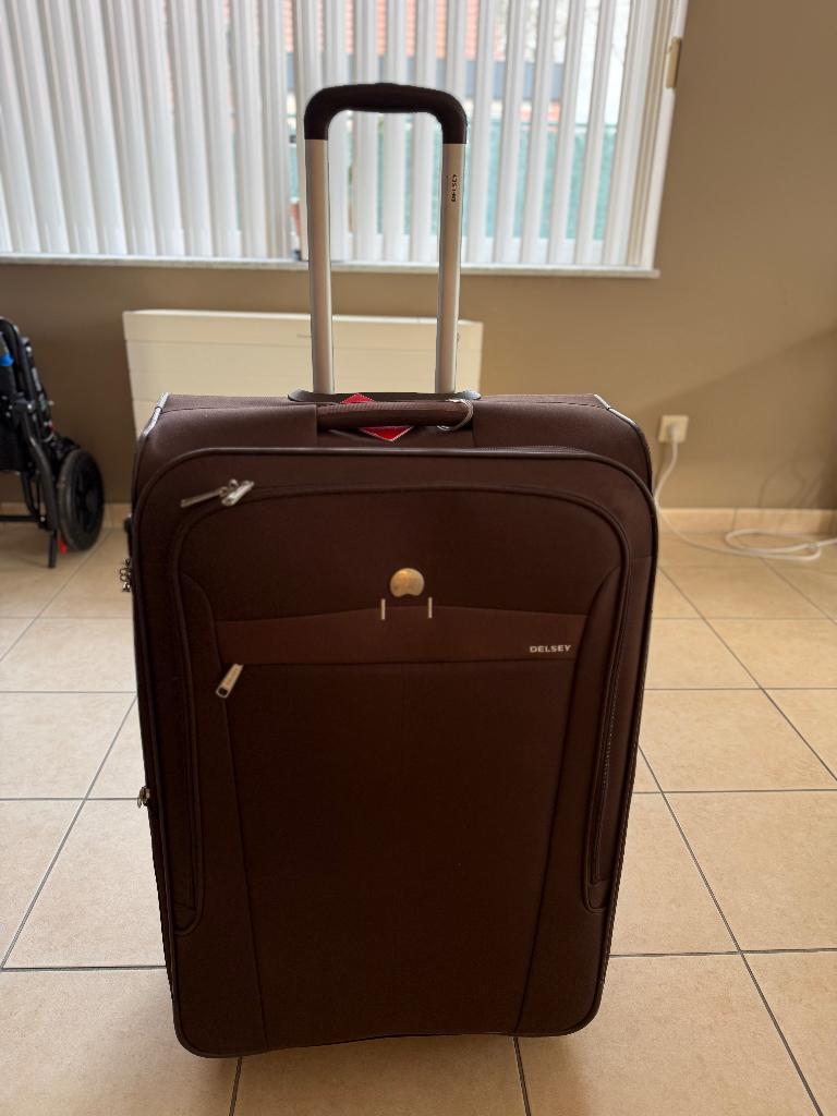 Reiskoffer Delsey, Ophalen, Zo goed als nieuw, Zacht kunststof, Wieltjes