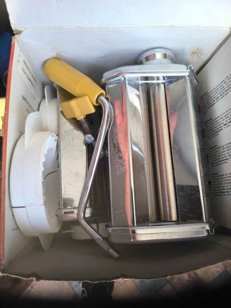 Machine à pâtes, Maison & Meubles, Cuisine | Ustensiles de cuisine, Machine à pâtes, Enlèvement, Métal