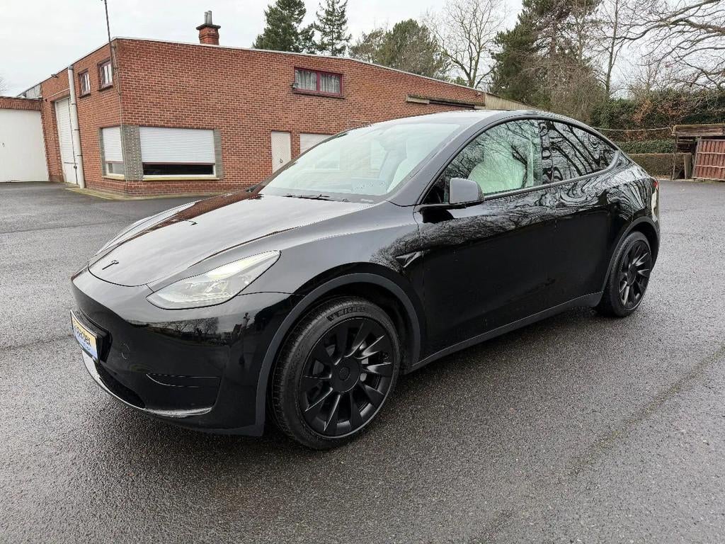 Tesla Model Y Long Range RWD | Leasing (automatique), Autos, Tesla, Cuir, Achat, Euro 6, Entreprise
