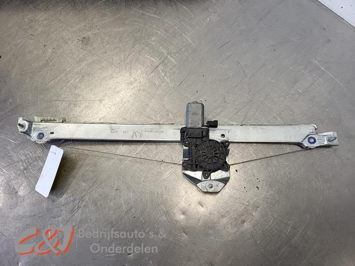 Ruitmechaniek 2Deurs rechts-voor van een Renault Trafic, Gebruikt, -, Renault, -