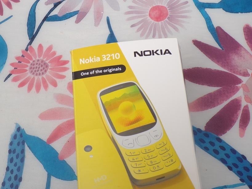 GSM Nokia 3210 NIEUW, Télécoms, Téléphonie mobile | Nokia, Classique ou Candybar, Clavier physique, Enlèvement, Sans abonnement