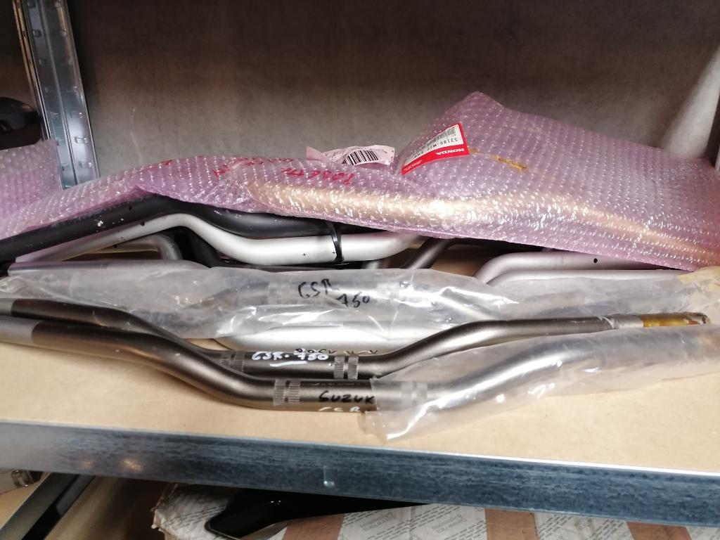 Guidon motos YAMAHA XJR 1300 + SUZUKI GSR 750 DUCATI 848, Motos, Enlèvement, Neuf