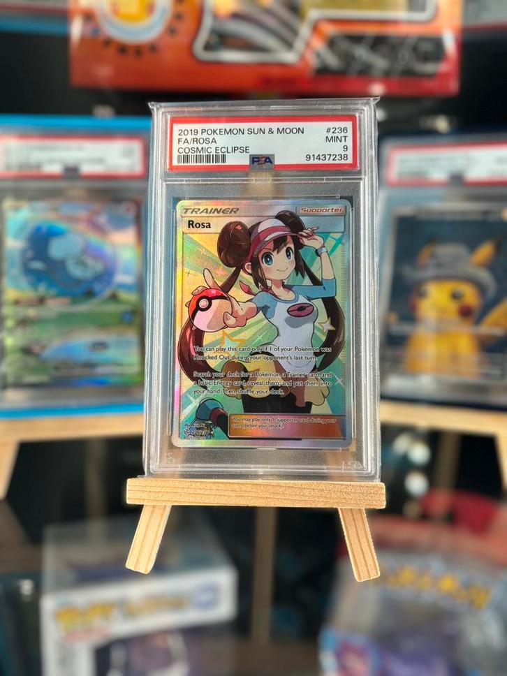 Pokemon Cosmic Eclipse Rosa Full Art trainer 236/236, Hobby en Vrije tijd, Verzamelkaartspellen | Pokémon, Nieuw, Losse kaart