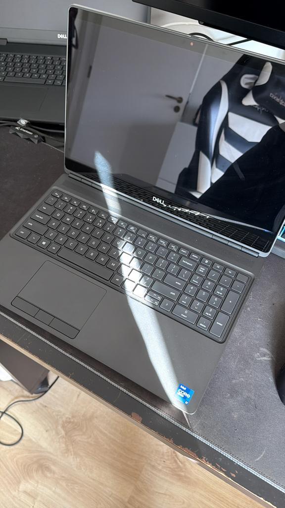 Dell Precision 7560 (2021), Computers en Software, Windows Laptops, Gebruikt, SSD, Qwerty, Ophalen