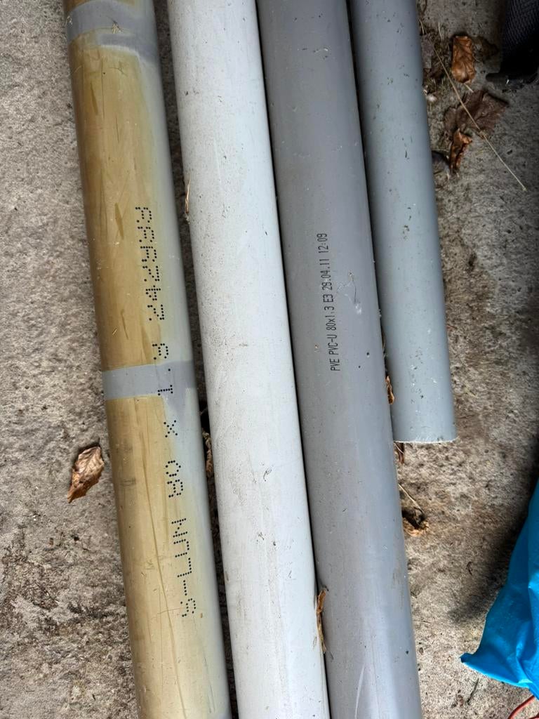 Différents tubes de pluie, Bricolage & Construction, Tuyaux & Évacuations, Enlèvement, Comme neuf