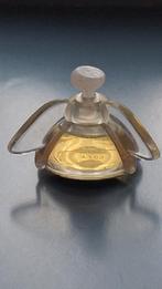 flacon de parfum est une miniature de l'Eau de Parfum Plumes, Enlèvement ou Envoi, Miniature, Plein