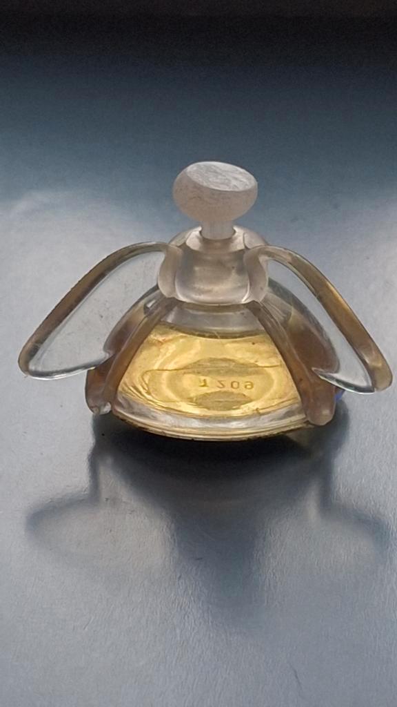 flacon de parfum est une miniature de l'Eau de Parfum Plumes, Collections, Parfums, Miniature, Plein, Enlèvement ou Envoi