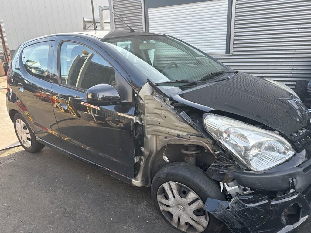 PORTE AVANT DROITE Nissan Pixo (D31S) (01-2009/10-2013), Utilisé, Droite, Nissan, Porte