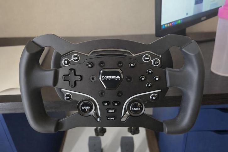 Moza R5 bundle met upgrades, Informatique & Logiciels, Joysticks, Comme neuf, Enlèvement