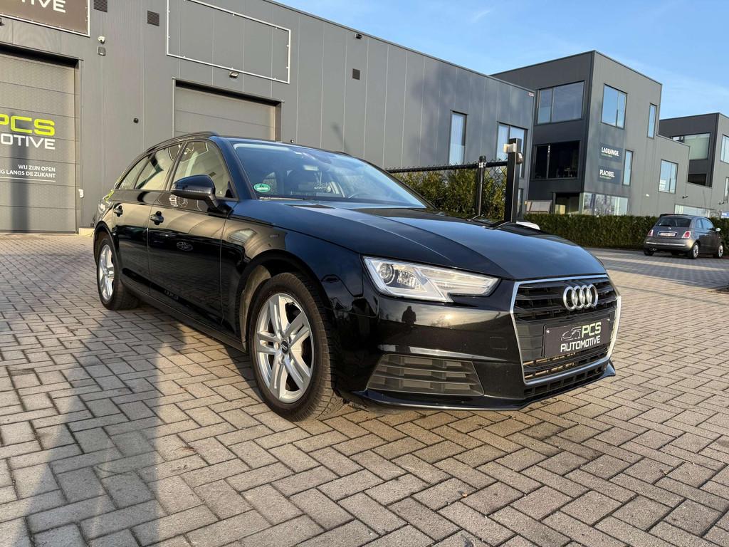Audi A4 A4 Avant 2.0 Benzine + Elektrische TFSI ultra / Nieu, Gebruikt, 4 cilinders, 1984 cc, A4