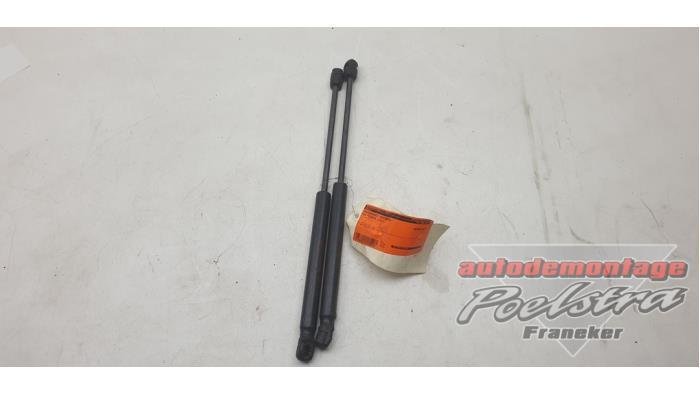 Kit amortisseur couvercle coffre d'un Kia Picanto, Autos : Pièces & Accessoires, Carrosserie & Tôlerie, Kia, Utilisé, 3 mois de garantie