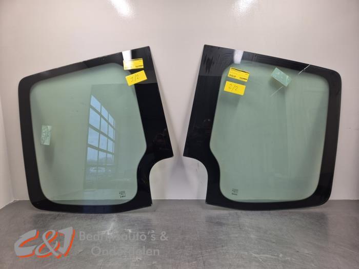 Vitre portière arrière camionnette d'un Mercedes Sprinter, 3 mois de garantie, Utilisé, -, -