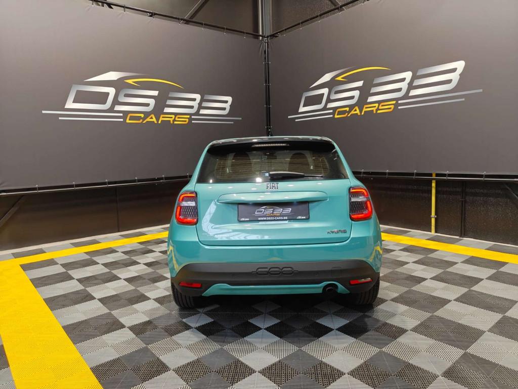 Fiat 600 1.2 Mild Hybride / Airco / Cruise / 16" / Apple /, Auto's, Gebruikt, Zwart, 1199 cc, 100 pk