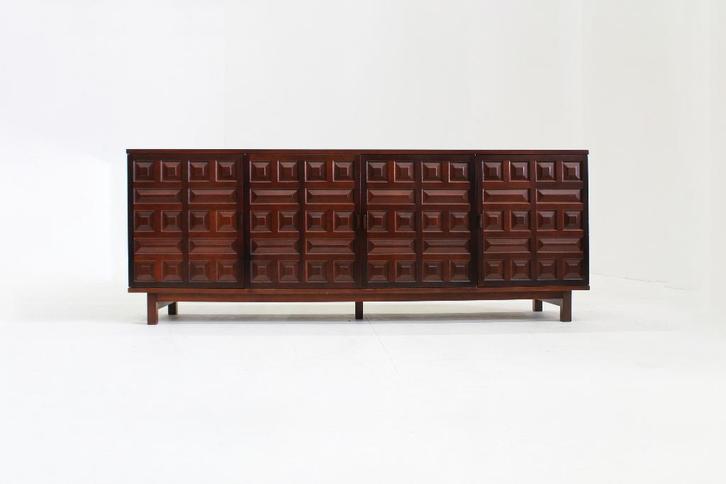 Vintage brutalist dressoir Spanje jaren 70, Antiek en Kunst, Antiek | Meubels | Tafels, Ophalen of Verzenden