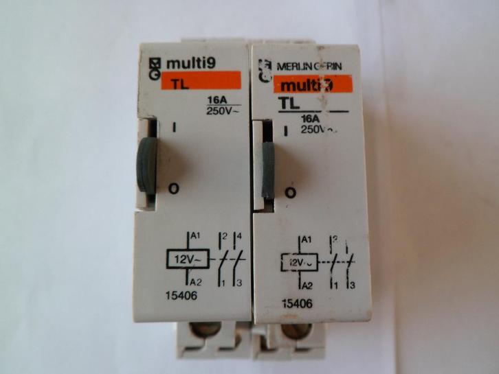 Relais d'impulsion Merlin Gerin Multi 9 TL 15406 2 pôles, Hobby & Loisirs créatifs, Composants électroniques, Comme neuf, Enlèvement