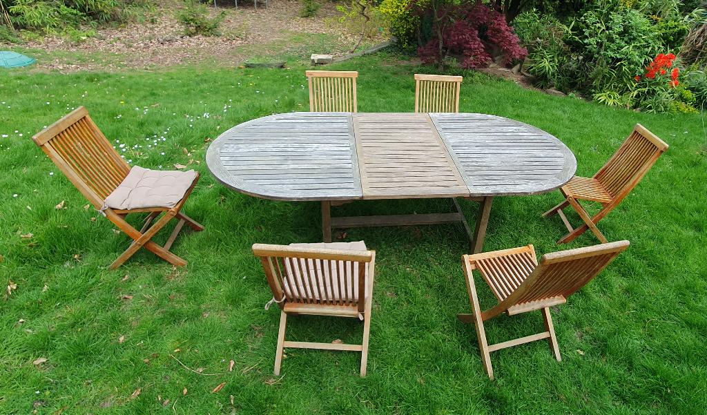 Table et chaises de jardin en teck, Enlèvement