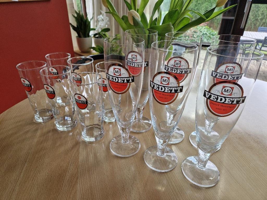 12 glazen Vedette, Enlèvement