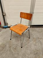 1 chaise d'école ancienne, Enlèvement