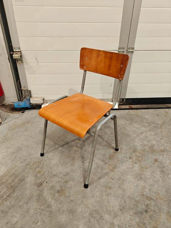 1 chaise d'école ancienne, Antiquités & Art, Antiquités | Meubles | Chaises & Canapés, Enlèvement