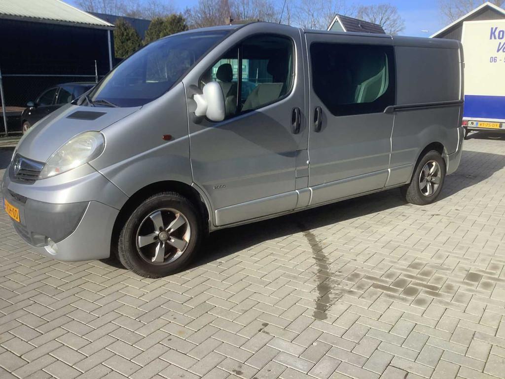 Opel Vivaro 2.5 CDTI L2H1 Véhicule Commercial DC 2010, Achat, Entreprise, Euro 4, Occasion