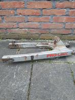 Bras oscillant Honda NSR 50, Vélos & Vélomoteurs, Pièces de cyclomoteur | Général, Enlèvement ou Envoi