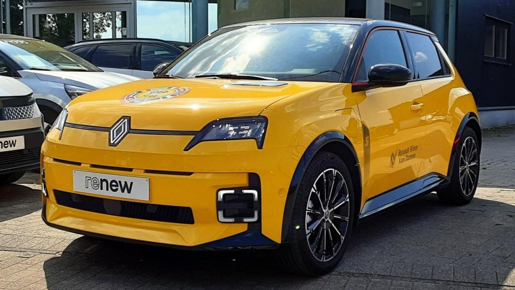 Renault 5 150 iconic Cinq 52 kWh (bj 2024, automaat), Auto's, Renault, Automaat, Gebruikt, 110 kW, Overige kleuren