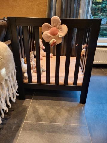 babybox, Enlèvement, Comme neuf, Rectangulaire, Tapis de parc