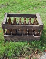 60 tot 80 jaar oude krat, flessenkrat met 24 bierflessen., Antiek en Kunst, Ophalen
