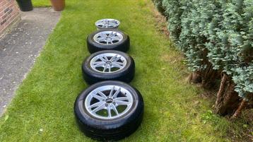 ZOMERBANDEN OP ORIGINELE 16 INCH MERCEDES A - B - CLA VELGEN