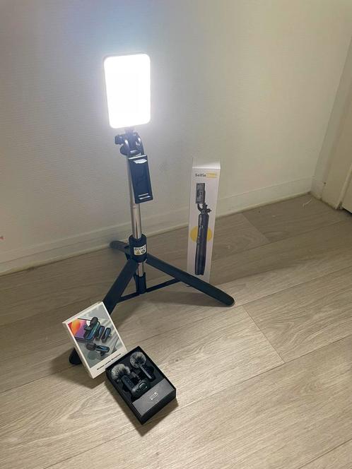 Perche à Selfie, Trepied + Lum tel Selfie & 2 micros cravate, Audio, Tv en Foto, Fotografie | Statieven en Balhoofden, Nieuw, Driepoot