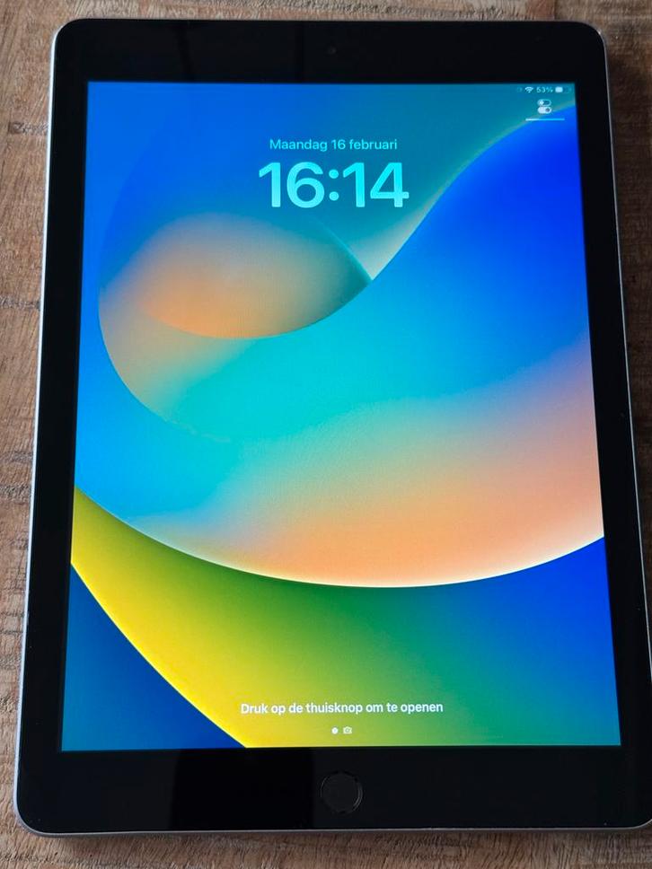 Apple iPad 5e generatie (Model A1822), Informatique & Logiciels, Apple iPad Tablettes, Utilisé, Apple iPad, Wi-Fi, 10 pouces, 128 GB