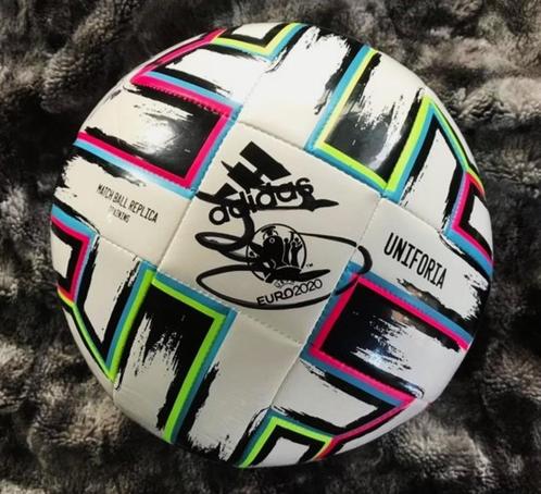 Adidas Uniforia Wedstrijdbal Replica Rode Duivels Getekend, Verzamelen, Sportartikelen en Voetbal, Nieuw, Spel, Ophalen of Verzenden