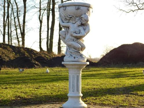 Homme et femme avec bol sur socle - 140 cm - Entièrement en, Antiquités & Art, Curiosités & Brocante, Enlèvement ou Envoi