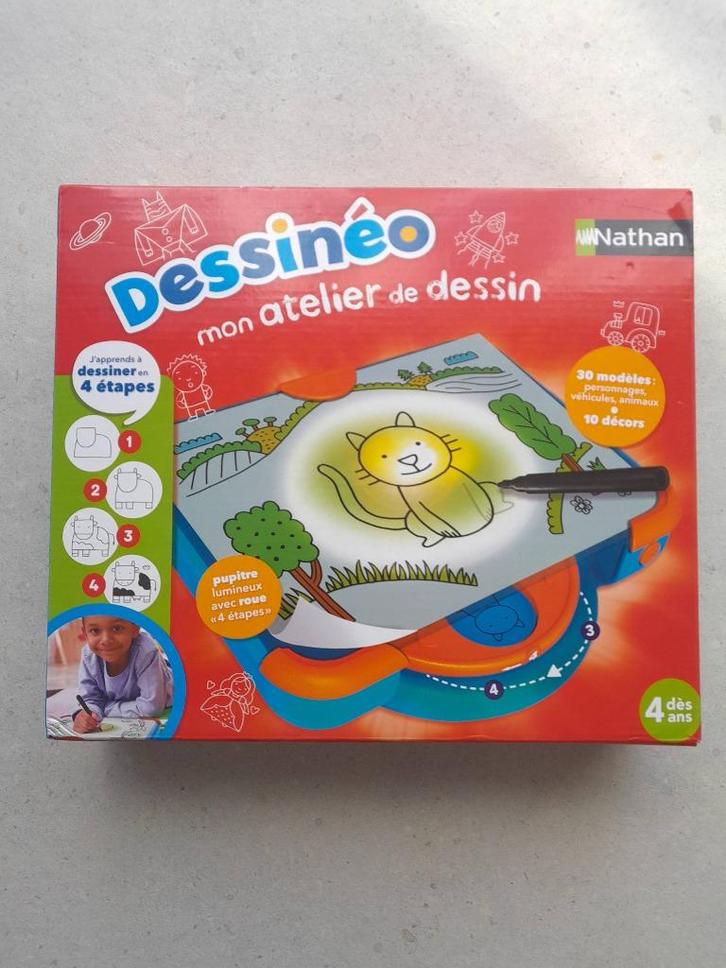 Mijn teken attelier, Hobby en Vrije tijd, Tekenen, Zo goed als nieuw, Overige typen, Ophalen