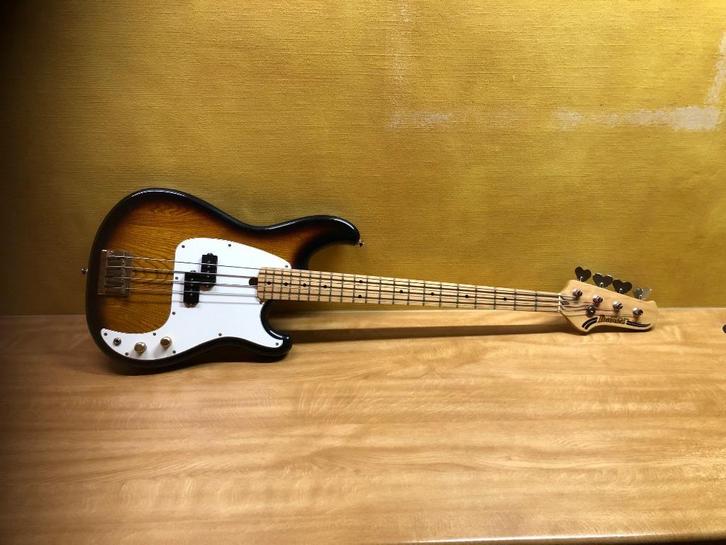 Basgitaar zowel voor beginners als gevorderden, Muziek en Instrumenten, Snaarinstrumenten | Gitaren | Bas, Zo goed als nieuw, Elektrisch