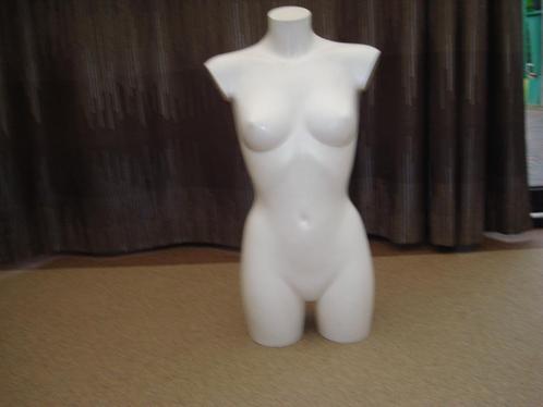 BUSTE OF ETALAGEPOP VROUWELIJK MODEL, Hobby en Vrije tijd, Overige Hobby en Vrije tijd, Zo goed als nieuw, Ophalen