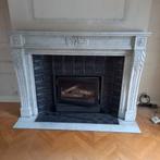 Manteau Contour cheminée (marbre blanc), Maison & Meubles, Cheminées, Enlèvement, Comme neuf, Insert